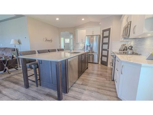 86 Langford Crescent, Red Deer, AB - Indoor Photo Showing Kitchen With Upgraded Kitchen