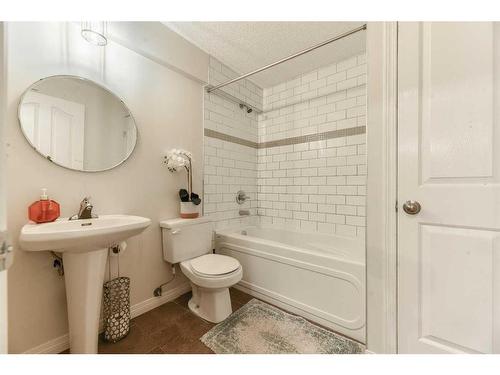 48 Prestwick Estate Way Se, Calgary, AB - Indoor Photo Showing Bathroom