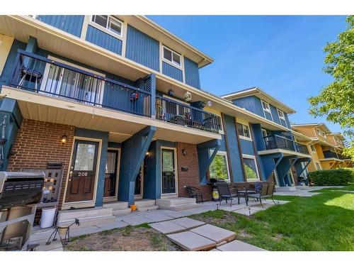 206-2200 Woodview Drive Sw, Calgary, AB - Outdoor