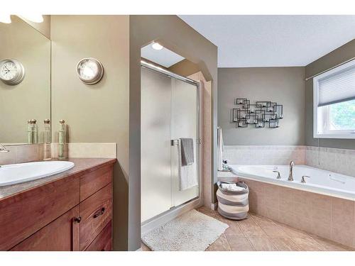 363 Cranleigh View Se, Calgary, AB - Indoor Photo Showing Bathroom