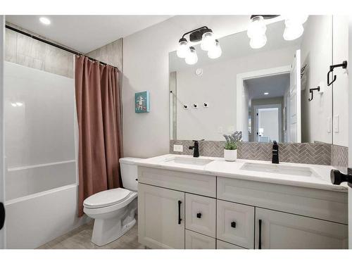 60 Auburn Shores Lane Se, Calgary, AB - Indoor Photo Showing Bathroom