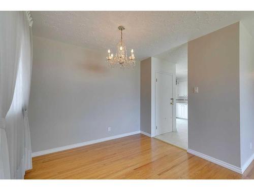 4603 Forman Crescent Se, Calgary, AB - Indoor Photo Showing Other Room