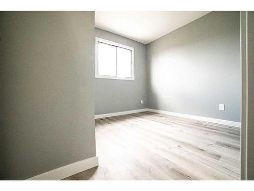 6720 Temple Drive Ne, Calgary, AB - Indoor Photo Showing Other Room