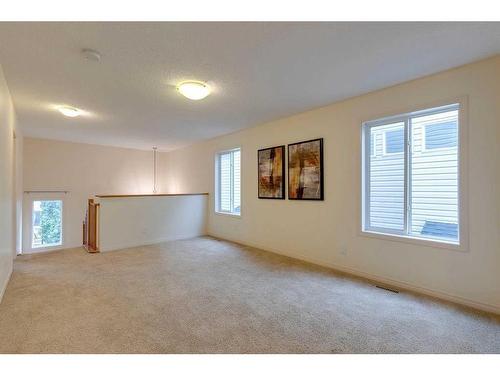 49 Everglen Crescent Sw, Calgary, AB - Indoor Photo Showing Other Room