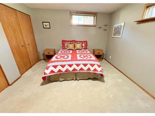 85 Manyhorses Drive, Rural Rocky View County, AB - Indoor Photo Showing Bedroom