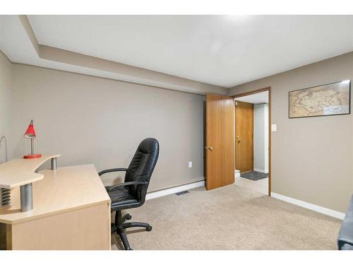 3615 Umber Place Nw, Calgary, AB - Indoor Photo Showing Office