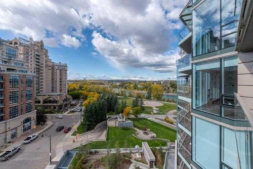 807-738 1 Avenue Sw, Calgary, AB - Outdoor With View