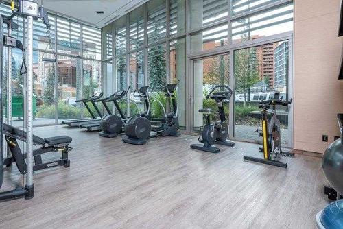 807-738 1 Avenue Sw, Calgary, AB - Indoor Photo Showing Gym Room