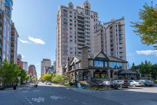 807-738 1 Avenue Sw, Calgary, AB - Outdoor With Facade