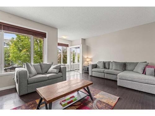 176 New Brighton Green Se, Calgary, AB - Indoor Photo Showing Living Room