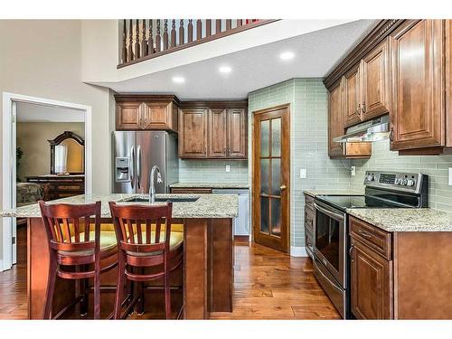 226 Somerset Drive, Calgary, AB - Indoor Photo Showing Kitchen With Stainless Steel Kitchen