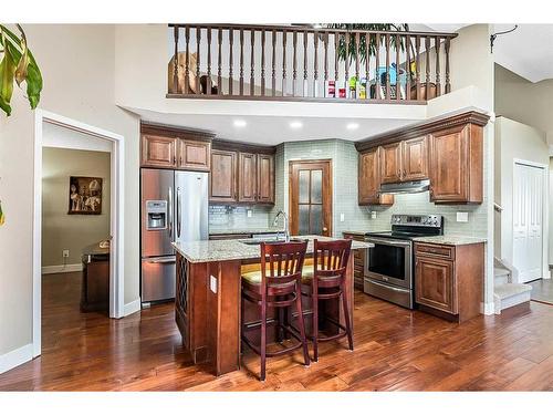 226 Somerset Drive, Calgary, AB - Indoor Photo Showing Kitchen With Stainless Steel Kitchen