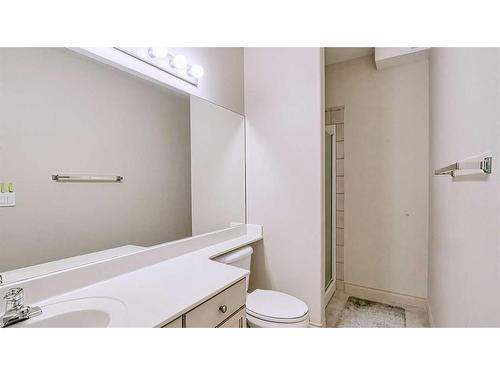 141 Shannon Estates Terrace Sw, Calgary, AB - Indoor Photo Showing Bathroom