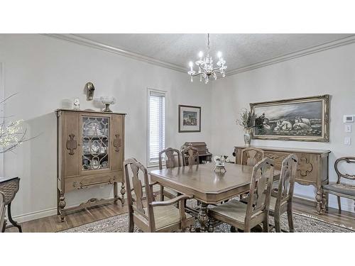 141 Shannon Estates Terrace Sw, Calgary, AB - Indoor Photo Showing Dining Room