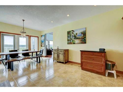 29339 Rr 50, Rural Mountain View County, AB - Indoor Photo Showing Dining Room