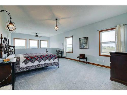 29339 Rr 50, Rural Mountain View County, AB - Indoor Photo Showing Bedroom