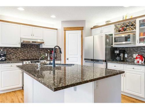 189 Cranfield Green Se, Calgary, AB - Indoor Photo Showing Kitchen With Upgraded Kitchen