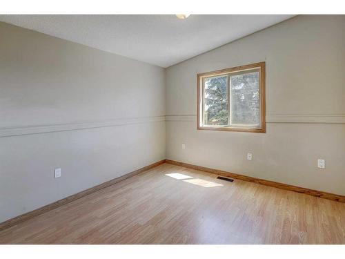 543 Pioneer Drive, Irricana, AB - Indoor Photo Showing Other Room