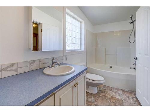 543 Pioneer Drive, Irricana, AB - Indoor Photo Showing Bathroom