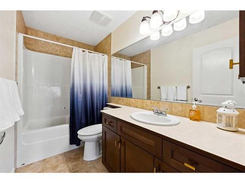 59 Elgin Estates Hill Se, Calgary, AB - Indoor Photo Showing Bathroom