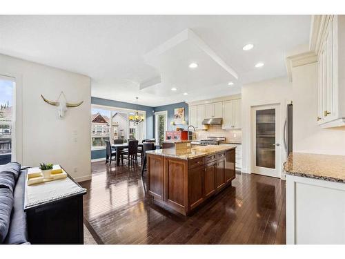 59 Elgin Estates Hill Se, Calgary, AB - Indoor Photo Showing Kitchen