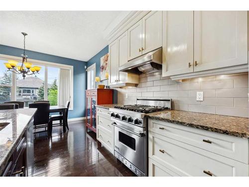 59 Elgin Estates Hill Se, Calgary, AB - Indoor Photo Showing Kitchen With Upgraded Kitchen