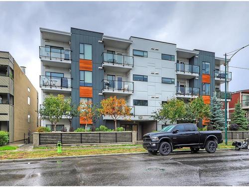 208-1521 26 Avenue Sw, Calgary, AB - Outdoor With Balcony