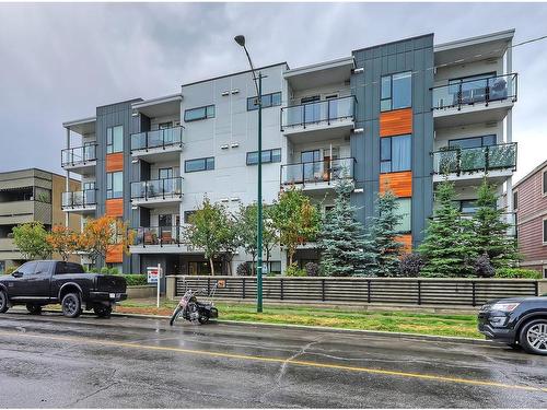 208-1521 26 Avenue Sw, Calgary, AB - Outdoor With Balcony