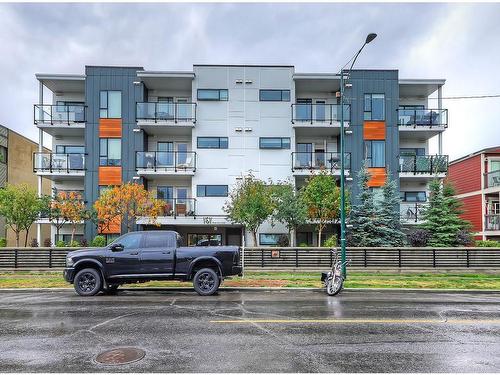 208-1521 26 Avenue Sw, Calgary, AB - Outdoor With Balcony