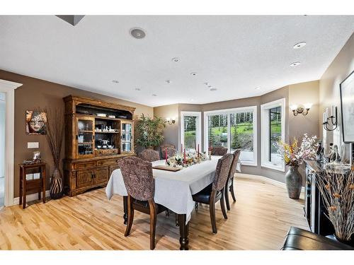 309 Wild Rose Close, Rural Rocky View County, AB - Indoor Photo Showing Dining Room