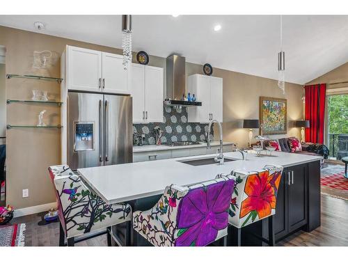 23 Cortina Villas Sw, Calgary, AB - Indoor Photo Showing Kitchen