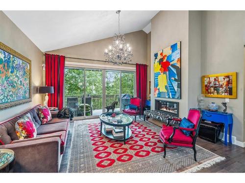 23 Cortina Villas Sw, Calgary, AB - Indoor Photo Showing Living Room