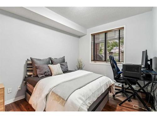 103-5720 2 Street Sw, Calgary, AB - Indoor Photo Showing Bedroom