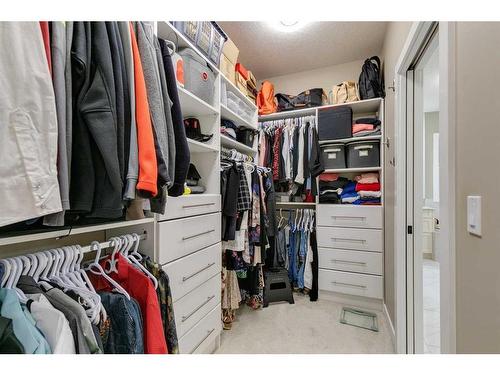 233 Kingsmere Cove Se, Airdrie, AB - Indoor With Storage