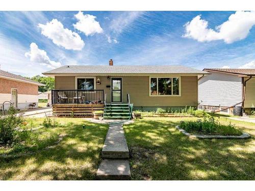 2624 16 Avenue Se, Medicine Hat, AB - Outdoor With Deck Patio Veranda