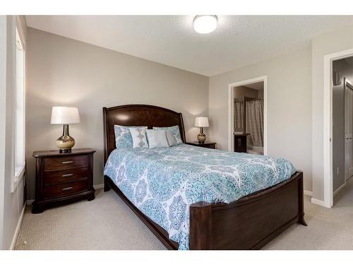 160 Ascot Point Sw, Calgary, AB - Indoor Photo Showing Bedroom