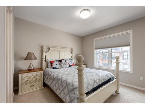 160 Ascot Point Sw, Calgary, AB - Indoor Photo Showing Bathroom