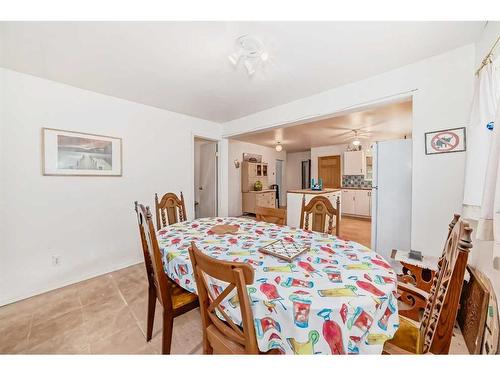 97 Premier Avenue, Gull Lake, AB - Indoor Photo Showing Dining Room