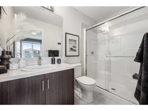 16 Amblefield View Nw, Calgary, AB - Indoor Photo Showing Bathroom