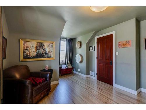 3515 2 Avenue Sw, Calgary, AB - Indoor