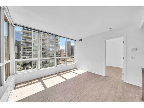 1208-128 2 Street Sw, Calgary, AB -  Photo Showing Other Room