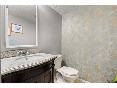 63-3200 60 Street Ne, Calgary, AB - Indoor Photo Showing Bathroom