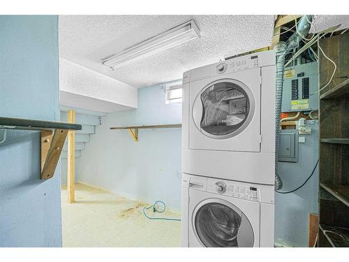 1791 66 Avenue Se, Calgary, AB - Indoor Photo Showing Laundry Room