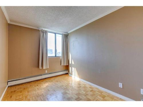 604-215 14 Avenue Sw, Calgary, AB - Indoor Photo Showing Other Room