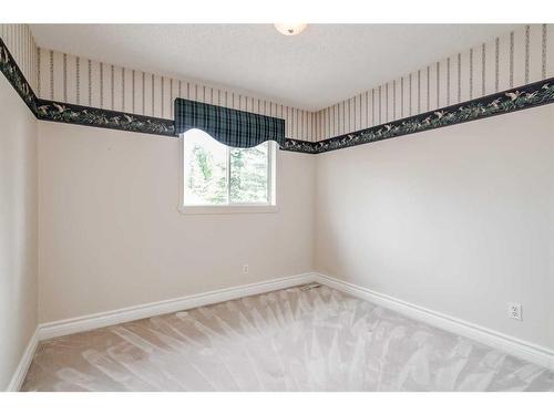 20 Chaparral Drive Se, Calgary, AB - Indoor Photo Showing Other Room