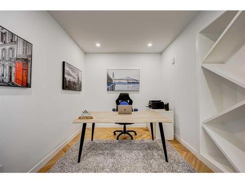 510-8505 Broadcast Avenue Sw, Calgary, AB - Indoor Photo Showing Office