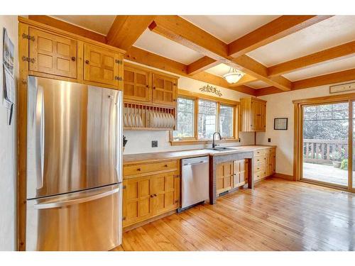 373195 48 Street West, Rural Foothills County, AB - Indoor Photo Showing Kitchen With Stainless Steel Kitchen