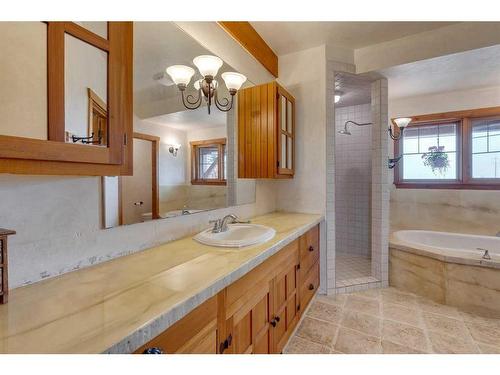 373195 48 Street West, Rural Foothills County, AB - Indoor Photo Showing Bathroom