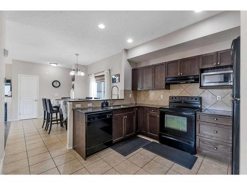 539 East Lakeview Place, Chestermere, AB - Indoor Photo Showing Kitchen