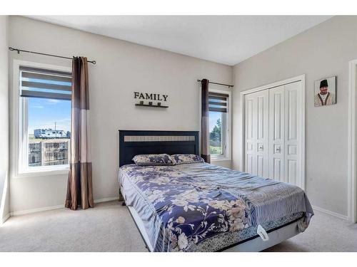 539 East Lakeview Place, Chestermere, AB - Indoor Photo Showing Bedroom